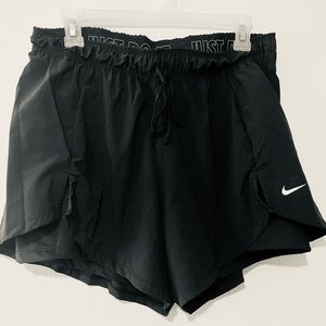 NIKE 2 in 1 shorts